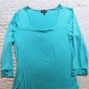 Limited aqua top